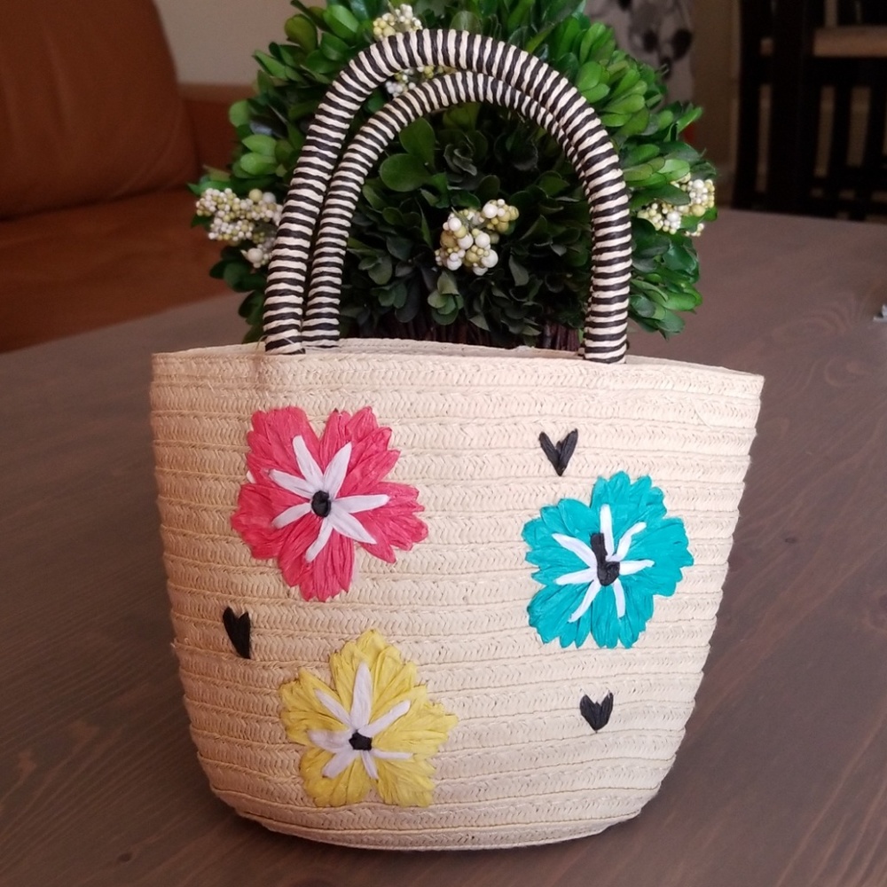 Cat & Jack Straw Flower Purse